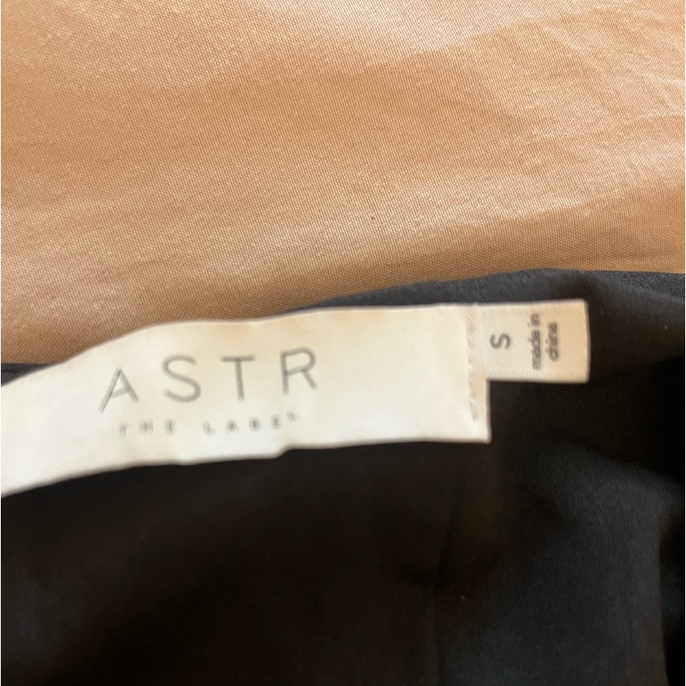 ASTR The Label, Floral Long Sleeve Dress - Picture 12 of 17